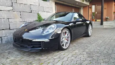 Porsche 911 Carrera S PDK — L'icône sportive allemande, 19'000 km seulement — Innenraum