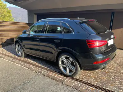 Audi Q3 2.0 TFSI Quattro S-tronic — SUV compact dynamique, 102'000 km — côté