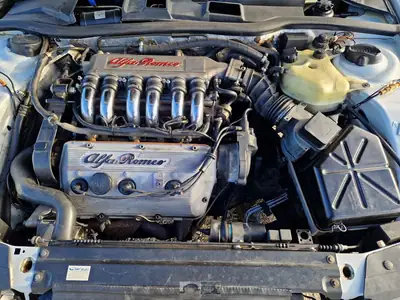Alfa Romeo 164 Quadrifoglio Verde 1992 — Berline italienne de prestige, moteur 3.0L — intérieur