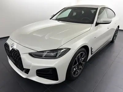 BMW 420i G Coupé M Sport — Élégance sportive, première main avec garantie constructeur — exterior view