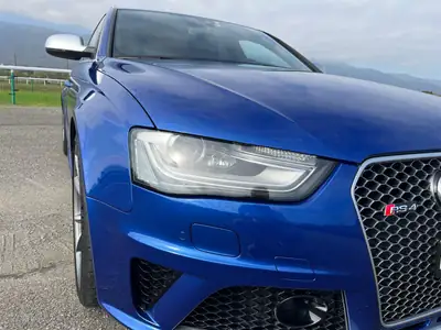 Audi RS4 Avant 4.2 FSI V8 quattro — Berline sport intégrale, 450 ch, entretien Audi complet — rear view