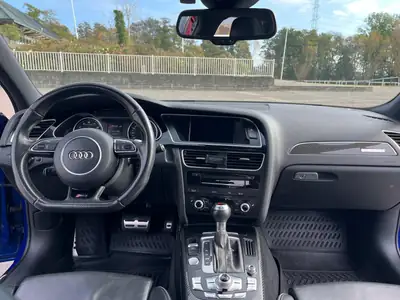 Audi RS4 Avant 4.2 FSI V8 quattro — Berline sport intégrale, 450 ch, entretien Audi complet — Thumbnail 10