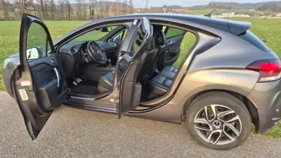 DS 4 2.0 Blue HDi Sport Chic — Diesel efficace, équipement premium, 107'000 km — Miniature 7
