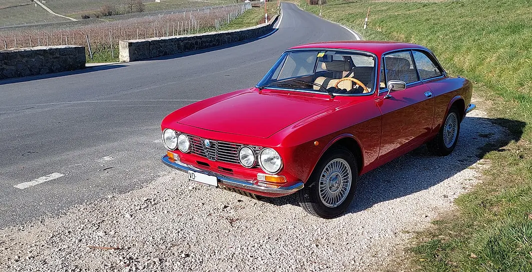 Alfa Romeo Giulia 1300 GT Junior 1975 — Coupé sportif vintage, historique sans sinistre