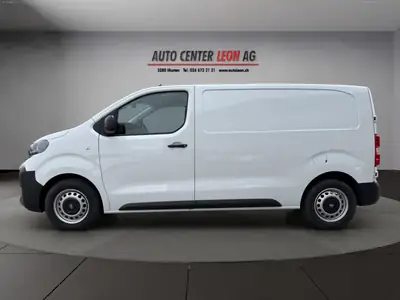 Opel Vivaro Cargo 1.5 D — Utilitaire diesel fiable, 1'890 km seulement — rear view