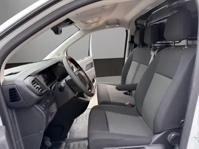Opel Vivaro Cargo 1.5 D — Utilitaire diesel fiable, 1'890 km seulement — Thumbnail 9