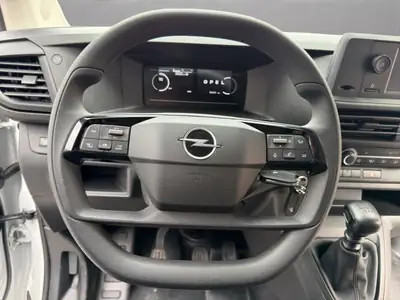 Opel Vivaro Cargo 1.5 D — Utilitaire diesel fiable, 1'890 km seulement — Thumbnail 10