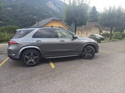 Mercedes-Benz GLE 300 d 4Matic — 7 places, hybride diesel, garantie jusqu'à 2028 — vista posteriore