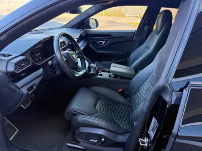 Lamborghini Urus E-Gear — Le SUV sportif italien à motorisation V8 essence — Miniature 10