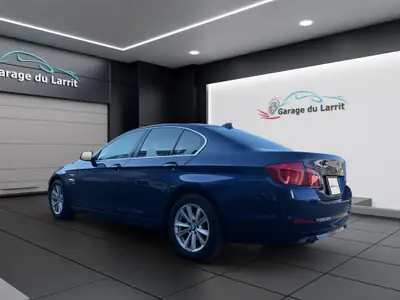 BMW 530d xDrive Steptronic — Berline premium diesel, transmission intégrale, sans sinistre — Armaturenbrett