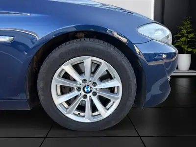 BMW 530d xDrive Steptronic — Berline premium diesel, transmission intégrale, sans sinistre — Miniatur 24