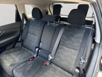 Nissan X-Trail 2.0 dCi N-Connecta — SUV 7 places, 4x4 intégral, expertisé sans accident — interior