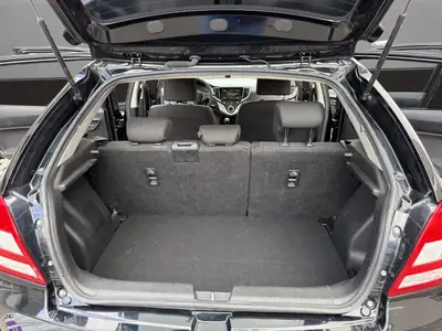 Suzuki Baleno 1.0 Boosterjet Compact Top — Citadine agile, entretien à jour et caméra — Miniature 19