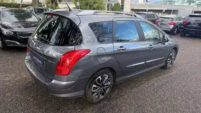Peugeot 308 SW 1.6 Turbo Sport Pack — Monospace polyvalent, sans sinistre — tableau de bord