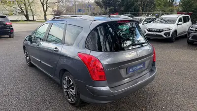 Peugeot 308 SW 1.6 Turbo Sport Pack — Monospace polyvalent, sans sinistre — Miniature 7