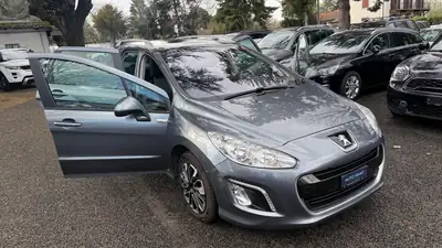 Peugeot 308 SW 1.6 Turbo Sport Pack — Monospace polyvalent, sans sinistre — Miniature 13