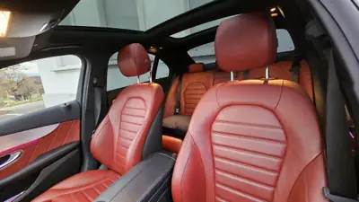 Mercedes-Benz C 200 Swiss Star AMG Line 4Matic — Berline élégante, hybride mild et rouage intégral — détail