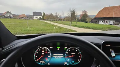 Mercedes-Benz C 200 Swiss Star AMG Line 4Matic — Berline élégante, hybride mild et rouage intégral — Miniature 8