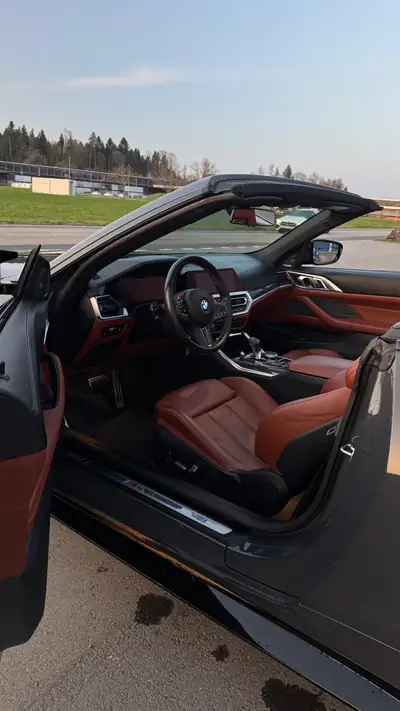 BMW M4 Competition Cabrio xDrive — Roadster haute performance, 50'100 km seulement — Armaturenbrett