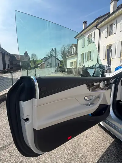 Mercedes-Benz E 220D Cabriolet — Élégance décapotable, motorisation diesel efficace — Miniatur 10