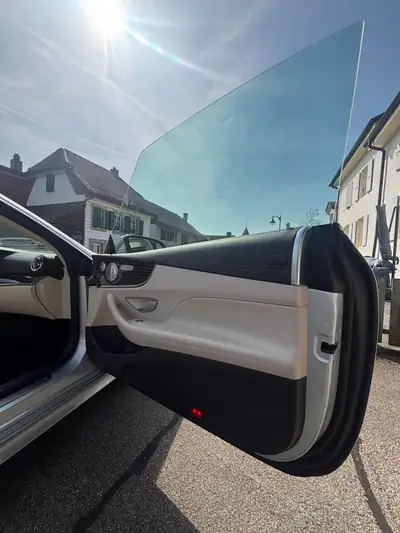 Mercedes-Benz E 220D Cabriolet — Élégance décapotable, motorisation diesel efficace — Miniatur 16
