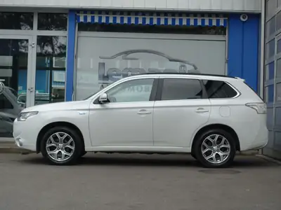 Mitsubishi Outlander 2.0 PHEV Navigator — SUV hybride rechargeable, 125'800 km, sans accident — Thumbnail 8