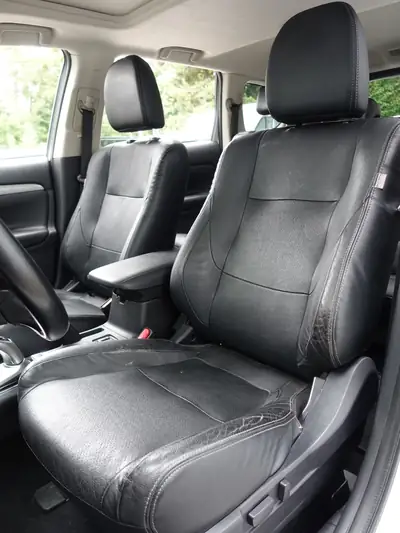 Mitsubishi Outlander 2.0 PHEV Navigator — SUV hybride rechargeable, 125'800 km, sans accident — Thumbnail 9