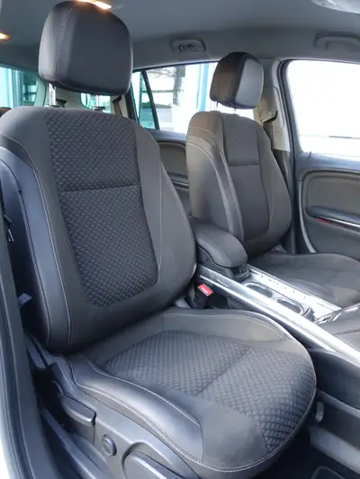 Opel Zafira Tourer 2.0 CDTi 170 ch — Monospace 7 places, diesel économique et fiable — Thumbnail 10