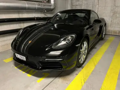 Porsche 718 Cayman 2.0 PDK — Coupé sportif affûté, 15'900 km seulement — tableau de bord