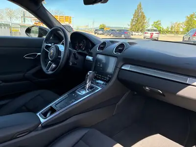 Porsche 718 Cayman 2.0 PDK — Coupé sportif affûté, 15'900 km seulement — Miniature 14