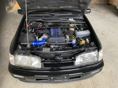 Ford Sierra 2.0i Cosworth 4x4 — Légende sportive 1992, 220 ch et transmission intégrale — cruscotto