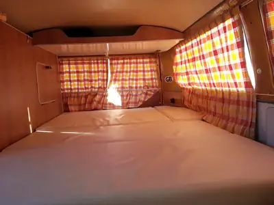 VW T2 Bus Westfalia 1971 — Légende du camping-car, fraîchement révisée — Detail