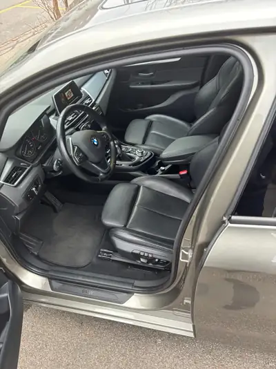 BMW 225 Active Tourer xDrive — Monospace premium, traction intégrale et panorama — Miniature 7