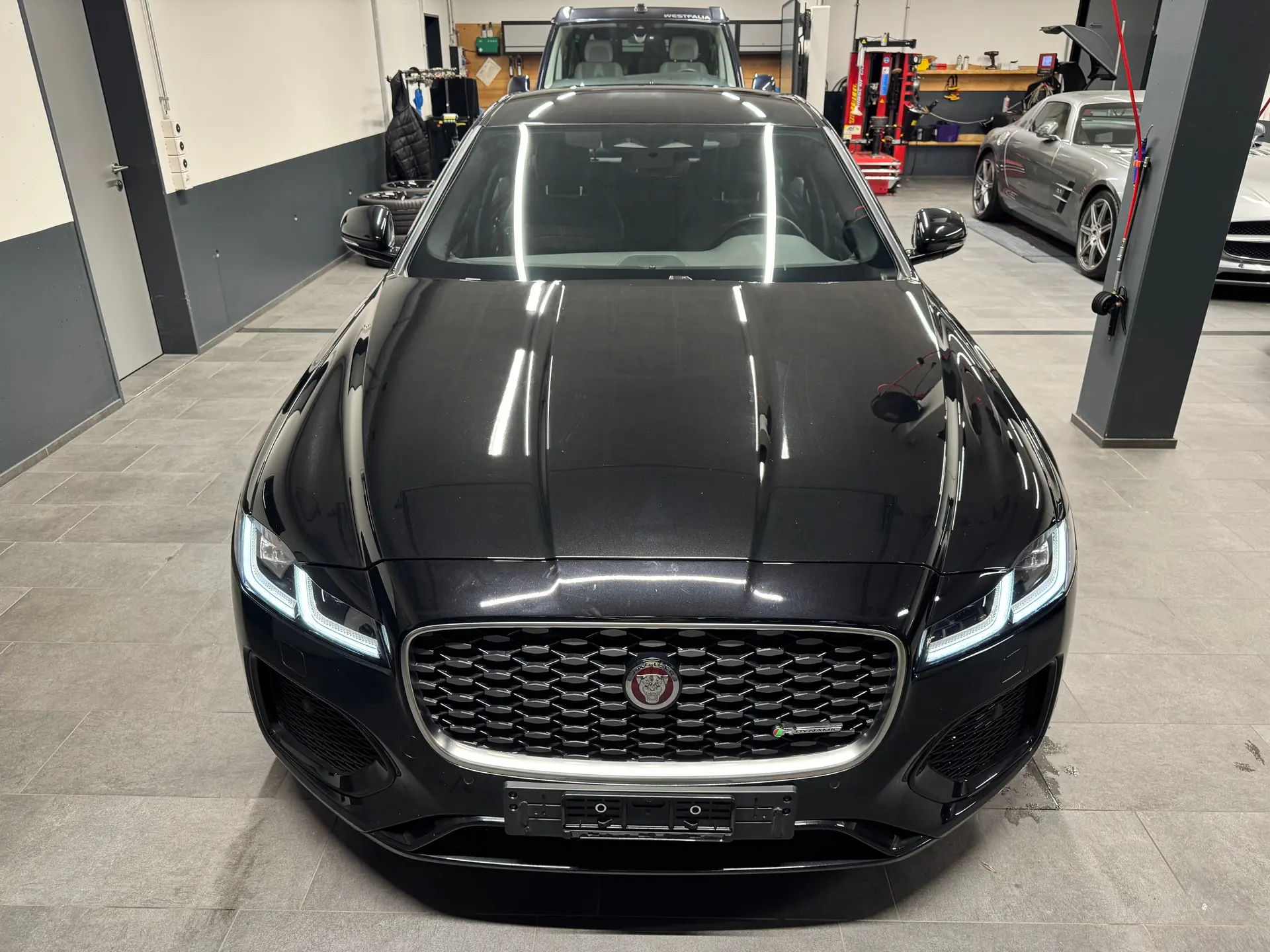 Jaguar XF 2023 occasion Buttisholz — 3