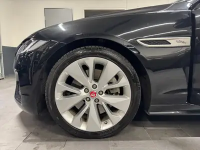 Jaguar XF P250 — Élégance britannique, motorisation moderne et garantie constructeur — Miniatur 11