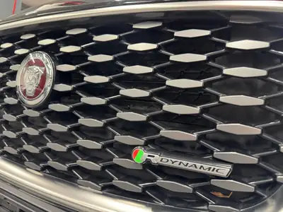 Jaguar XF P250 — Élégance britannique, motorisation moderne et garantie constructeur — Miniatur 20