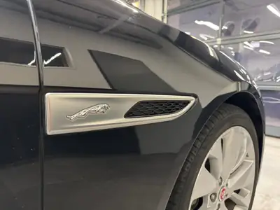 Jaguar XF P250 — Élégance britannique, motorisation moderne et garantie constructeur — Miniatur 19