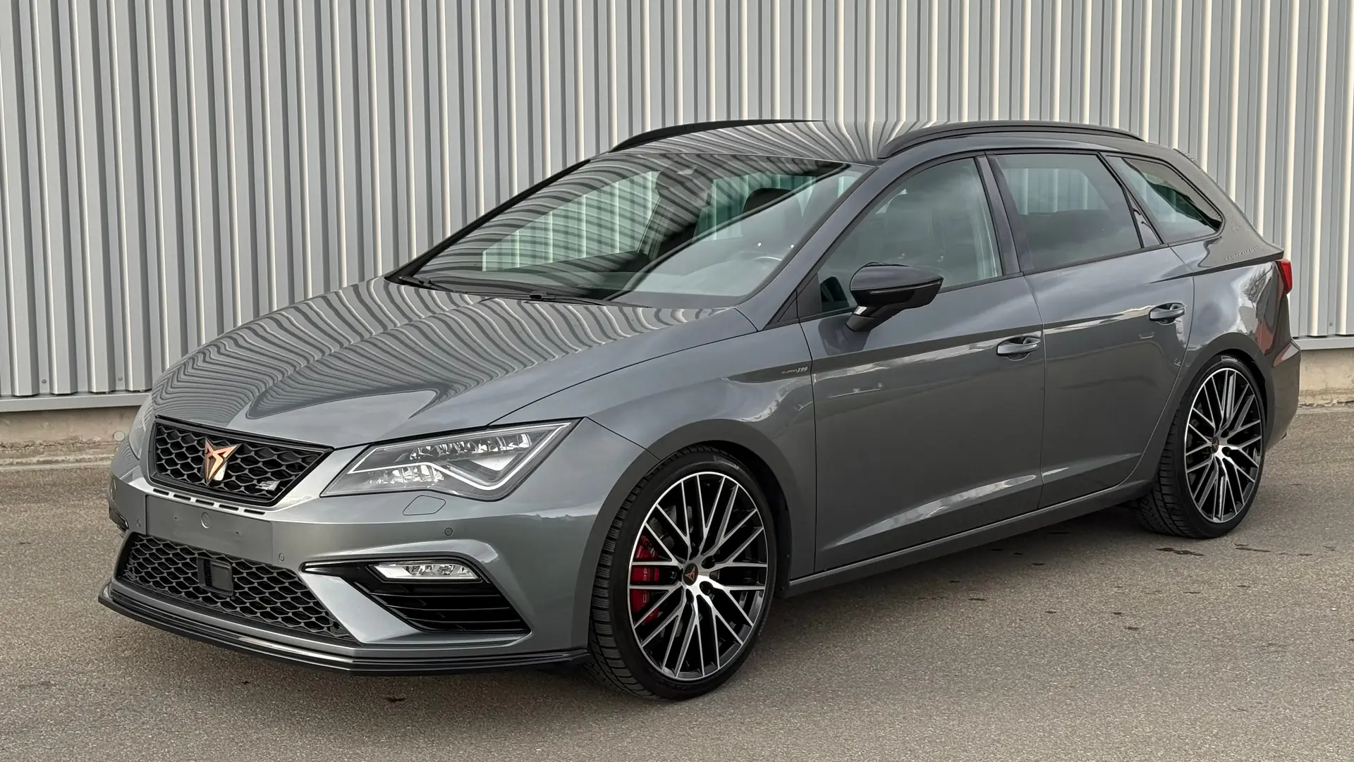 SEAT Leon ST Cupra 399 4Drive — Break haute performance, 377 ch, première main