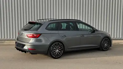 SEAT Leon ST Cupra 399 4Drive — Break haute performance, 377 ch, première main — Armaturenbrett