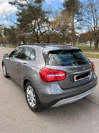 Mercedes-Benz GLA 200 CDI 4Matic — SUV compact diesel, faible kilométrage et entretien complet — Seitenansicht
