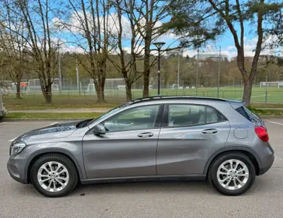 Mercedes-Benz GLA 200 CDI 4Matic — SUV compact diesel, faible kilométrage et entretien complet — Heckansicht