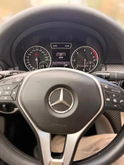 Mercedes-Benz GLA 200 CDI 4Matic — SUV compact diesel, faible kilométrage et entretien complet — Detail