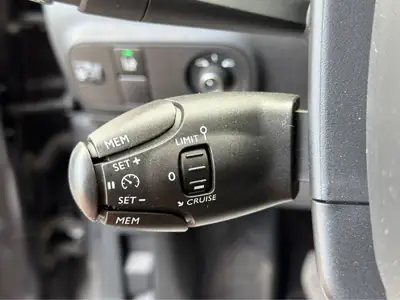 Citroën C3 1.2i PureTech Shine — Citadine fiable, faible consommation et équipée — Miniatur 23