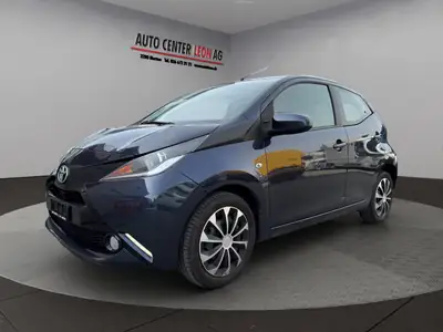 Toyota Aygo 1.0 VVT-i X-Play 2016 — Citadine fiable, économe et sans accident — side view