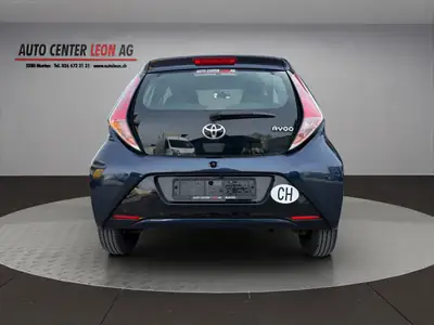 Toyota Aygo 1.0 VVT-i X-Play 2016 — Citadine fiable, économe et sans accident — dashboard