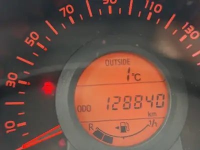 Toyota Aygo 1.0 VVT-i X-Play 2016 — Citadine fiable, économe et sans accident — Thumbnail 11
