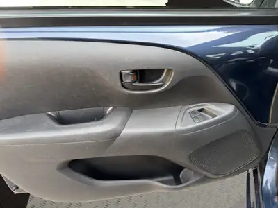 Toyota Aygo 1.0 VVT-i X-Play 2016 — Citadine fiable, économe et sans accident — Thumbnail 12