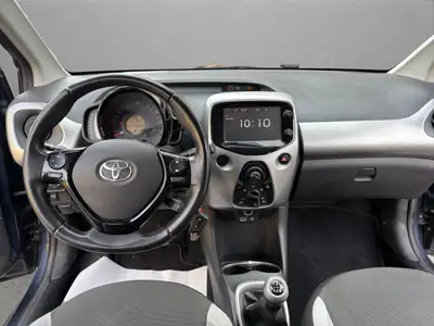 Toyota Aygo 1.0 VVT-i X-Play 2016 — Citadine fiable, économe et sans accident — Thumbnail 14