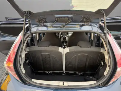 Toyota Aygo 1.0 VVT-i X-Play 2016 — Citadine fiable, économe et sans accident — Thumbnail 19