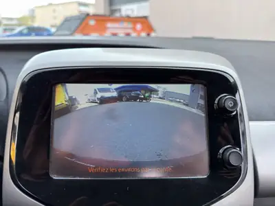Toyota Aygo 1.0 VVT-i X-Play 2016 — Citadine fiable, économe et sans accident — Thumbnail 22